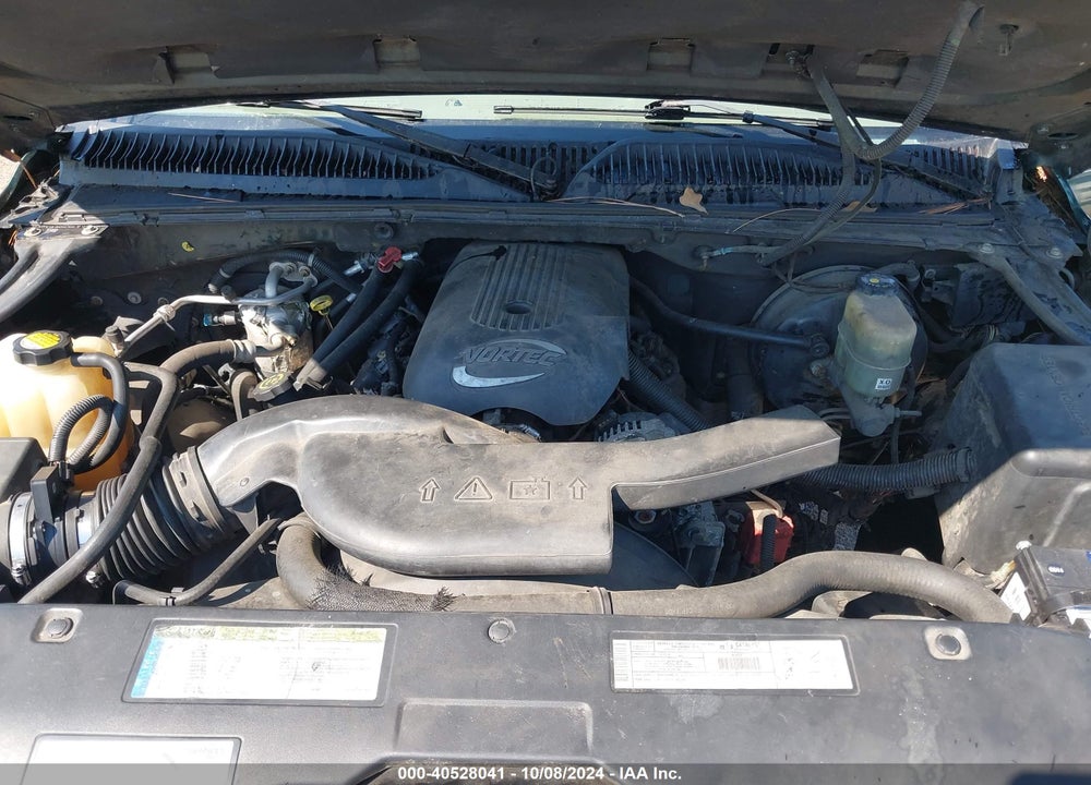 2001 CHEVROLET TAHOE LT VIN: 1GNEC13T91R144529
