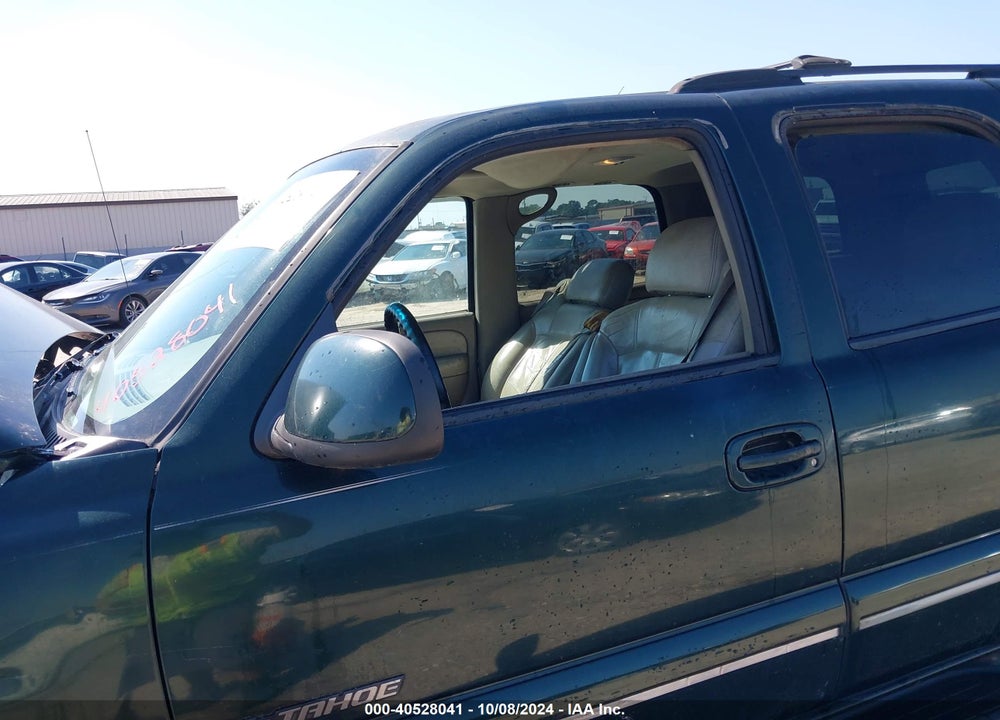 2001 CHEVROLET TAHOE LT VIN: 1GNEC13T91R144529