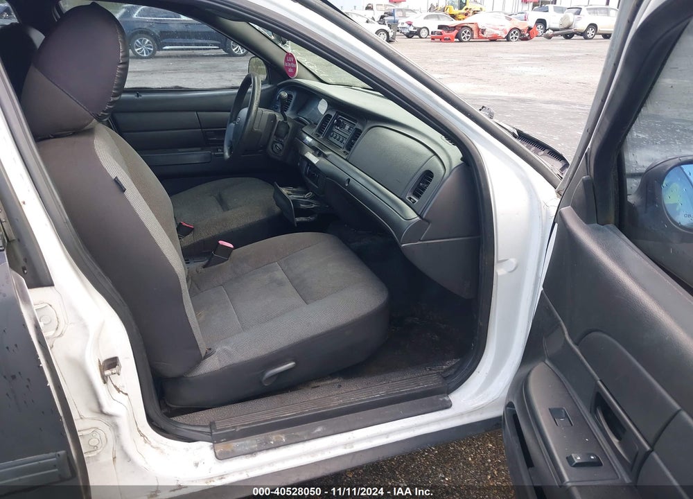 2011 FORD CROWN VICTORIA POLICE INTERCEPTOR VIN: 2FABP7BV3BX122030