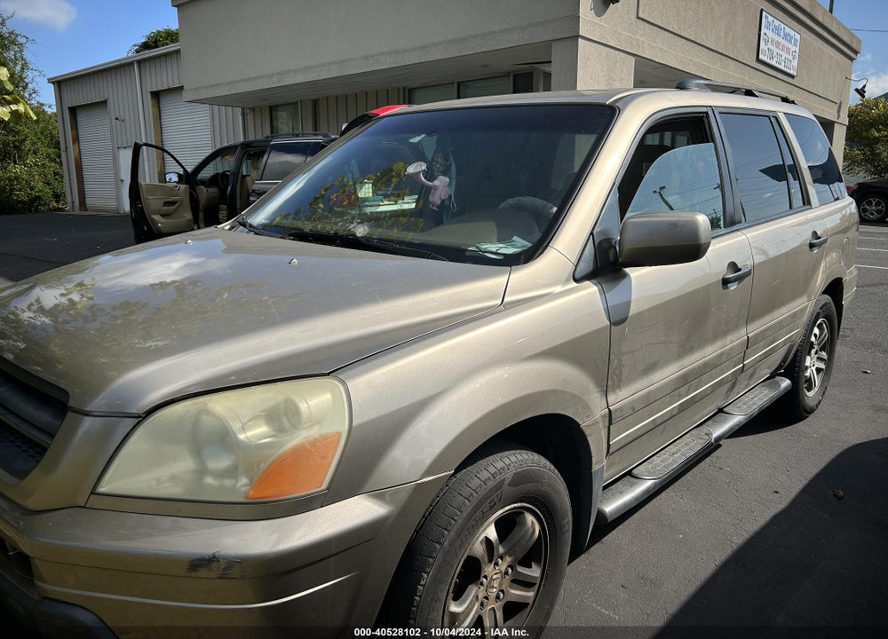 2005 HONDA PILOT VIN: 5FNYF18555B051249