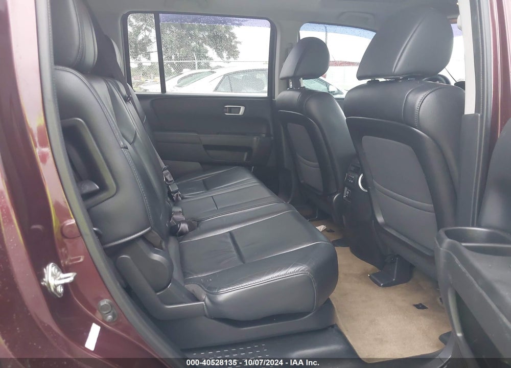 2015 HONDA PILOT EX-L VIN: 5FNYF3H56FB023490