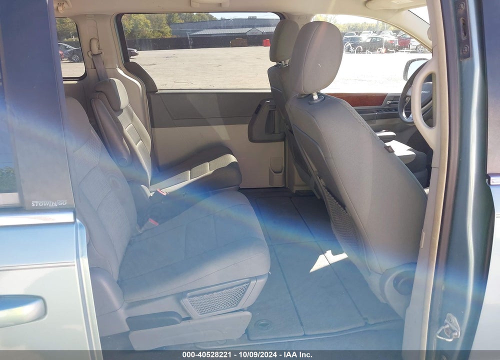 2009 CHRYSLER TOWN & COUNTRY TOURING VIN: 2A8HR54169R598048