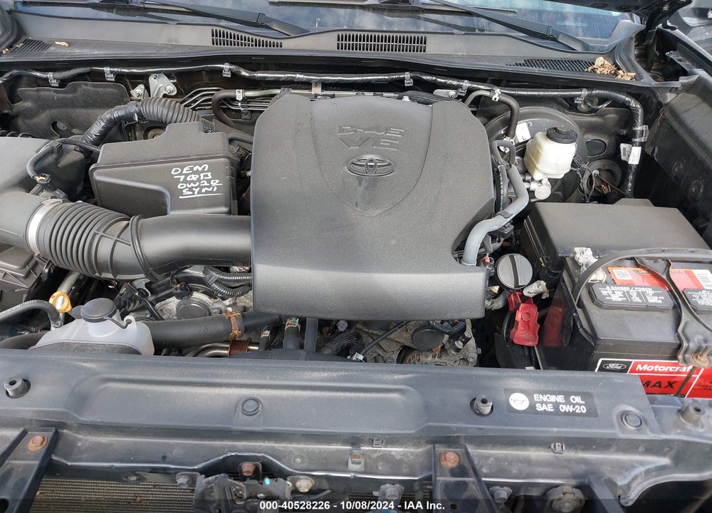 2018 TOYOTA TACOMA SR5 V6 VIN: 3TMCZ5AN7JM171160