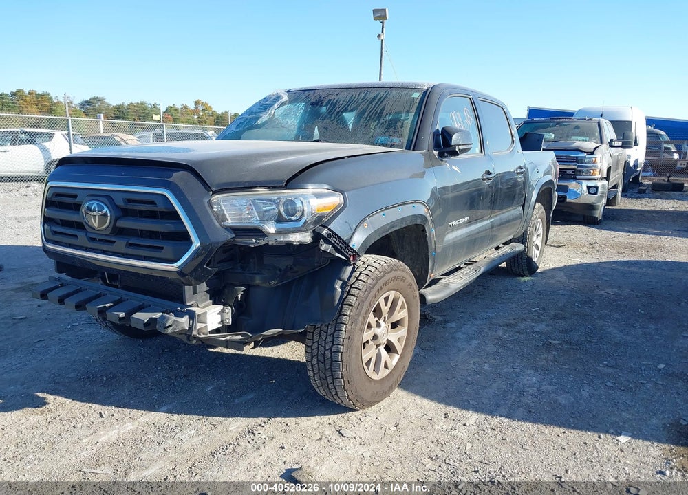 2018 TOYOTA TACOMA SR5 V6 VIN: 3TMCZ5AN7JM171160