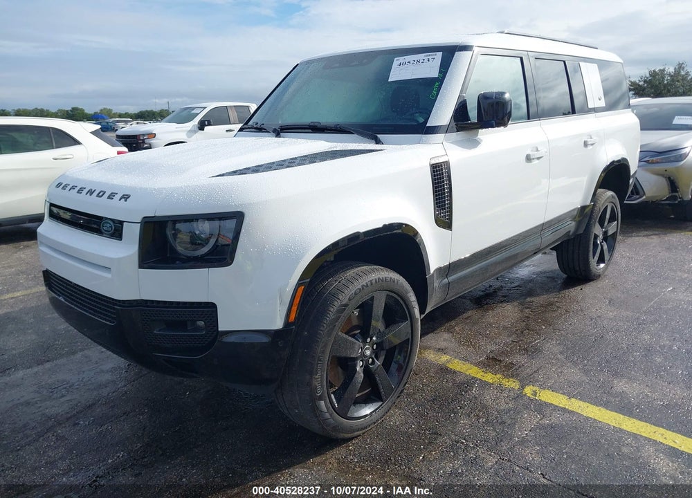2024 LAND ROVER DEFENDER 130 P400 X-DYNAMIC SE VIN: SALE2FEU6R2253672