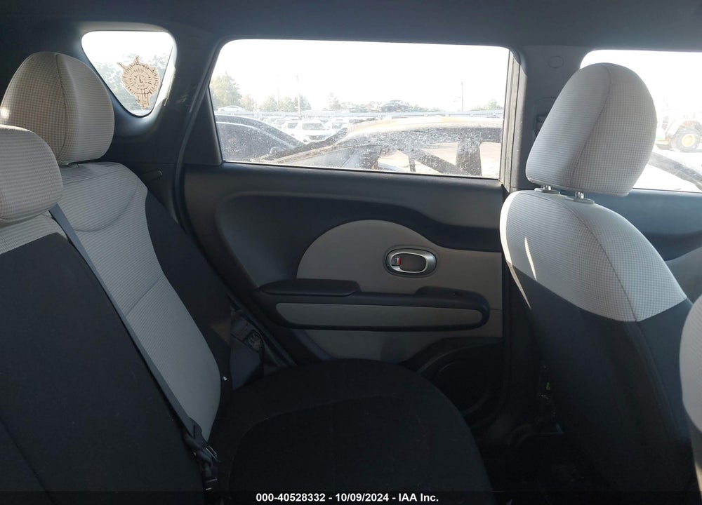 2016 KIA SOUL VIN: KNDJN2A20G7268145