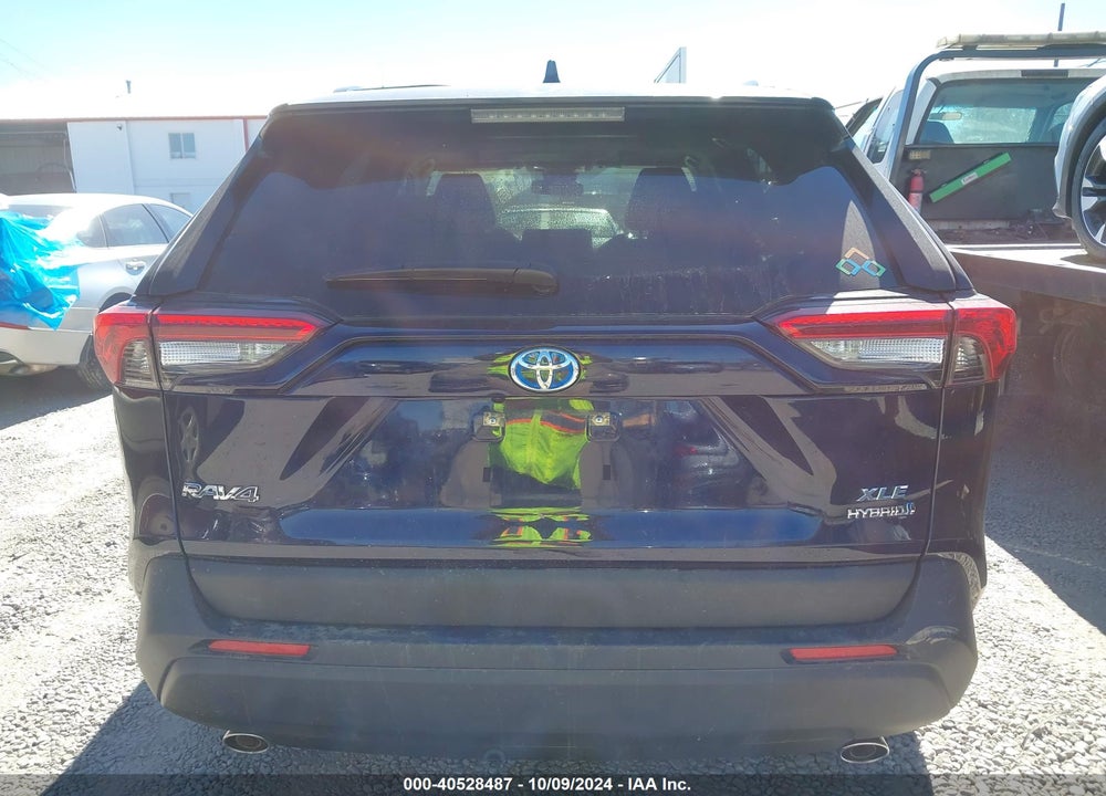 2022 TOYOTA RAV4 HYBRID XLE PREMIUM VIN: JTMB6RFV0ND068619