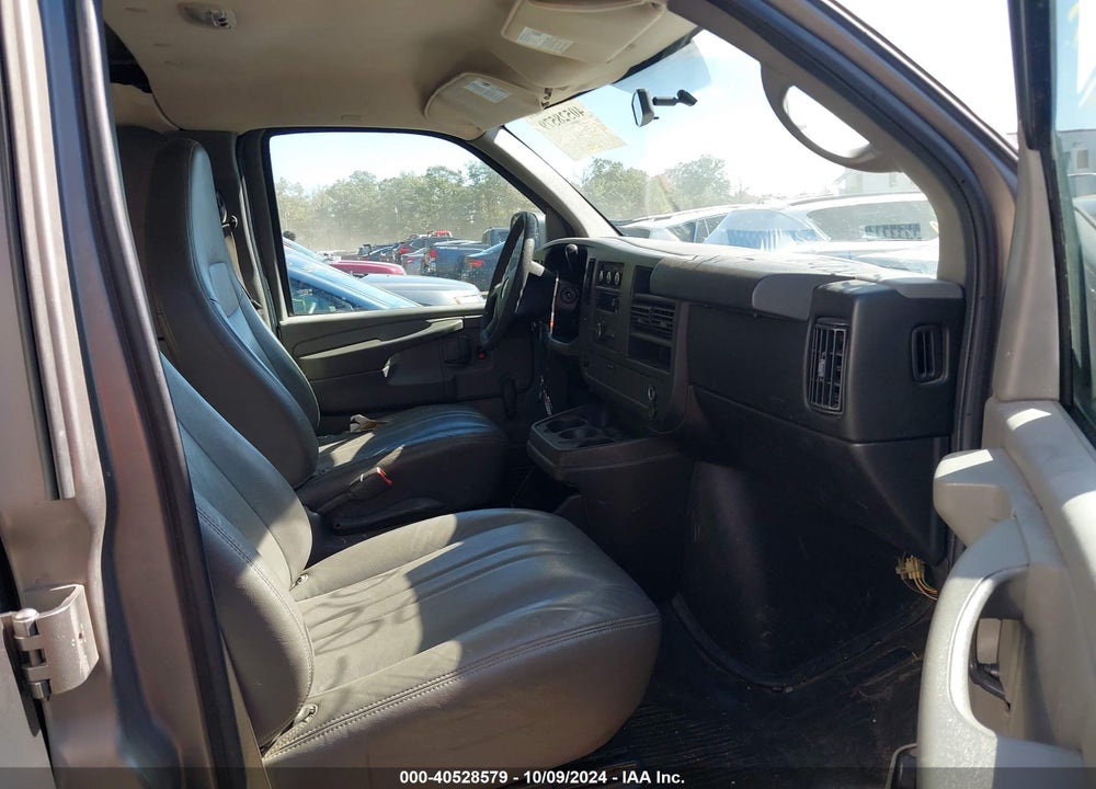 2010 CHEVROLET EXPRESS 1500 WORK VAN VIN: 1GCUGADX1A1150382