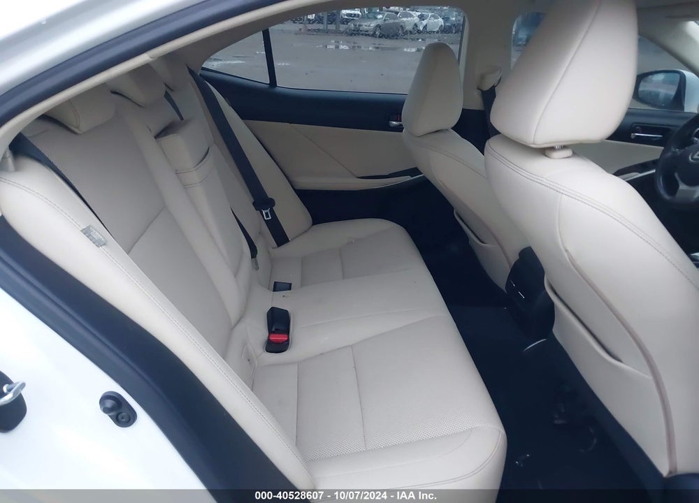 2016 LEXUS IS 200T VIN: JTHBA1D24G5005320
