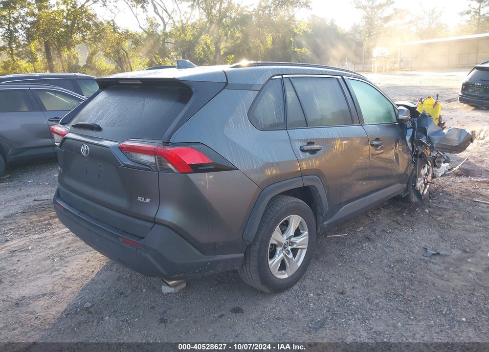2020 TOYOTA RAV4 XLE VIN: 2T3W1RFV1LC055007