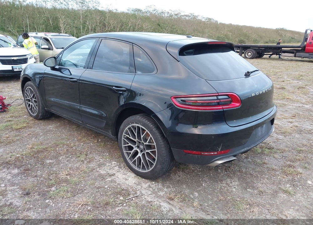 2018 PORSCHE MACAN VIN: WP1AA2A51JLB17723
