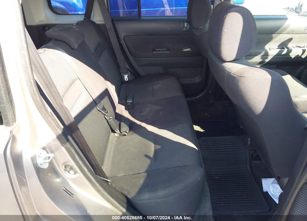 2005 SCION XB VIN: JTLKT324850213324