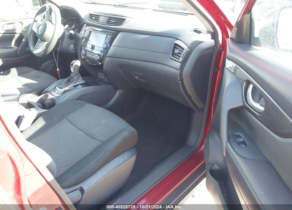 2018 NISSAN ROGUE SV VIN: 5N1AT2MT8JC722047