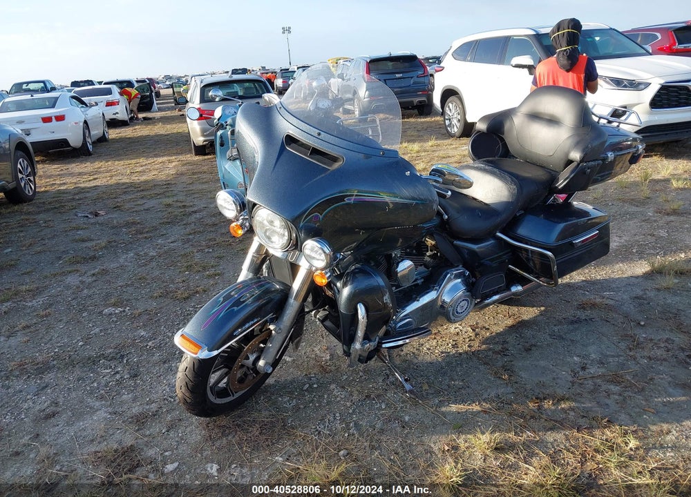 2015 HARLEY-DAVIDSON FLHTCU ULTRA CLASSIC ELECTRA GLD VIN: 1HD1FCM12FB645526