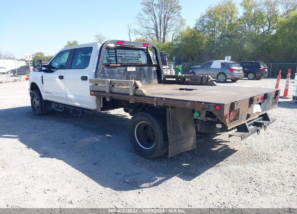2017 FORD F-350 CHASSIS XL VIN: 1FD8W3HT3HEC91007