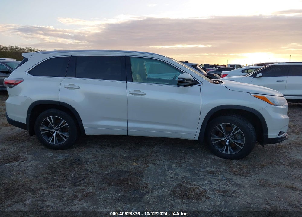 2016 TOYOTA HIGHLANDER XLE V6 VIN: 5TDJKRFH7GS338907