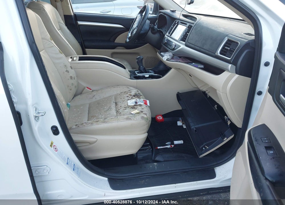2016 TOYOTA HIGHLANDER XLE V6 VIN: 5TDJKRFH7GS338907