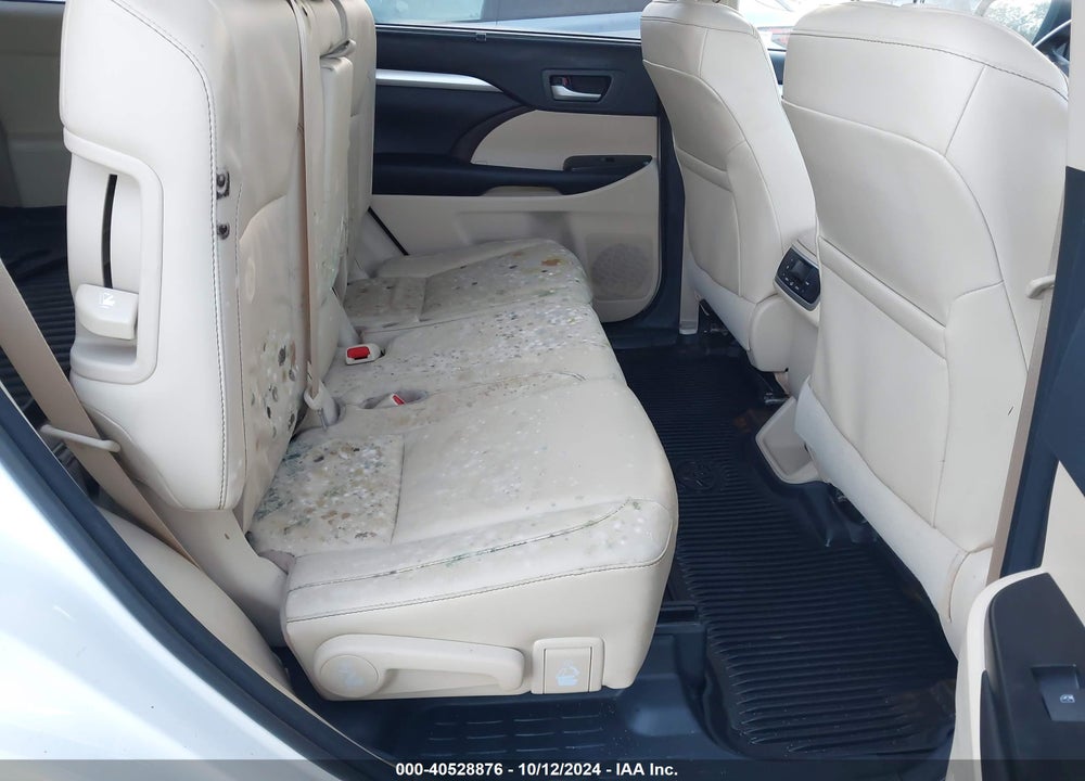 2016 TOYOTA HIGHLANDER XLE V6 VIN: 5TDJKRFH7GS338907