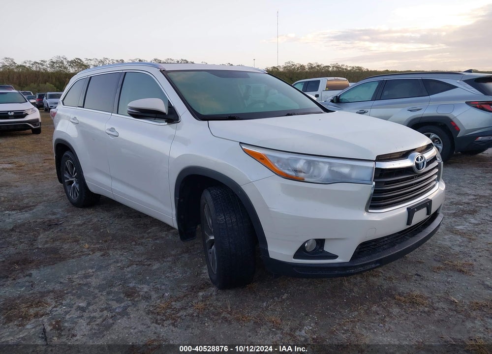 2016 TOYOTA HIGHLANDER XLE V6 VIN: 5TDJKRFH7GS338907