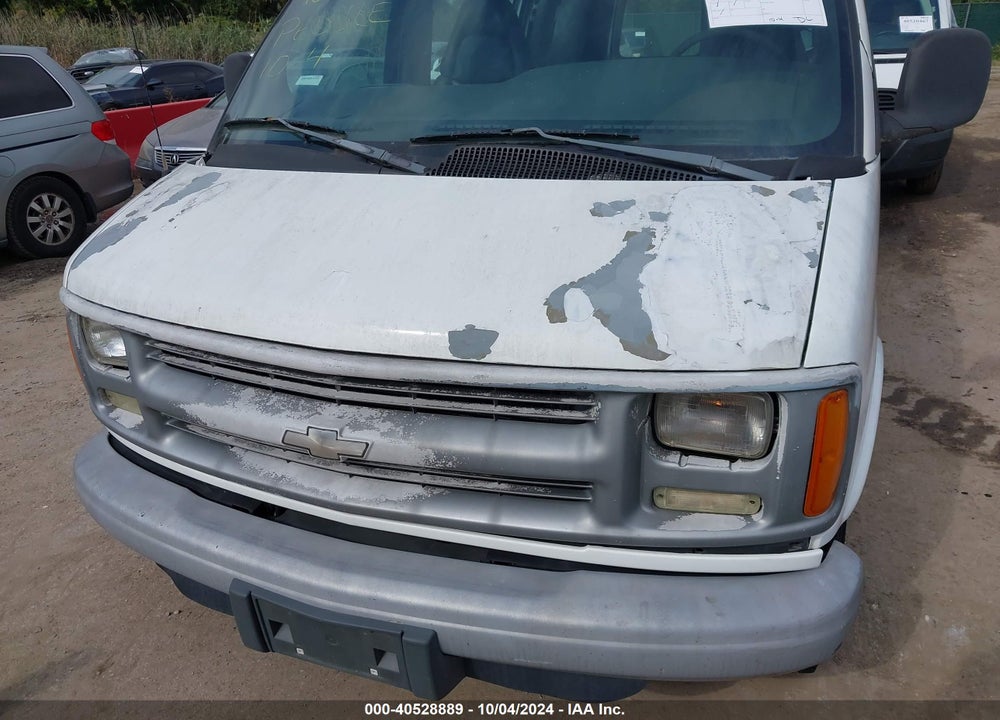 2002 CHEVROLET EXPRESS VIN: 1GCGG25R121197819