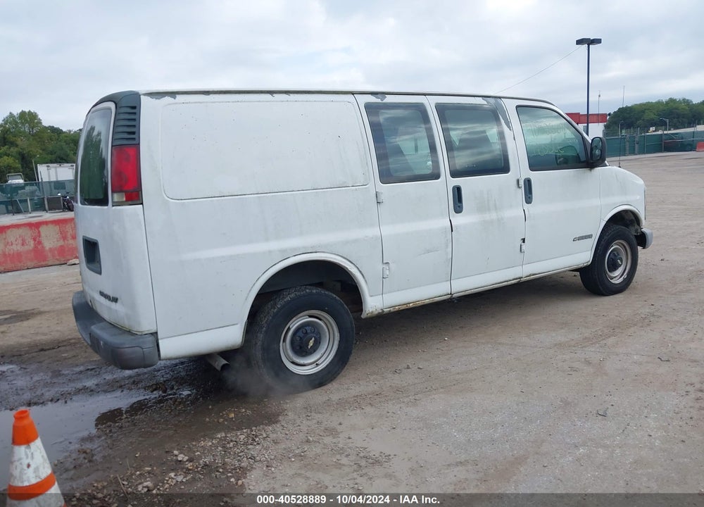2002 CHEVROLET EXPRESS VIN: 1GCGG25R121197819