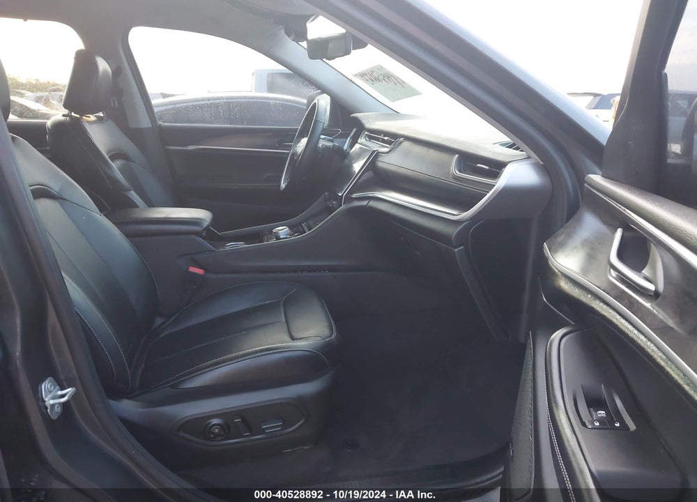 2022 JEEP GRAND CHEROKEE VIN: 1C4RJKBG8N8612787