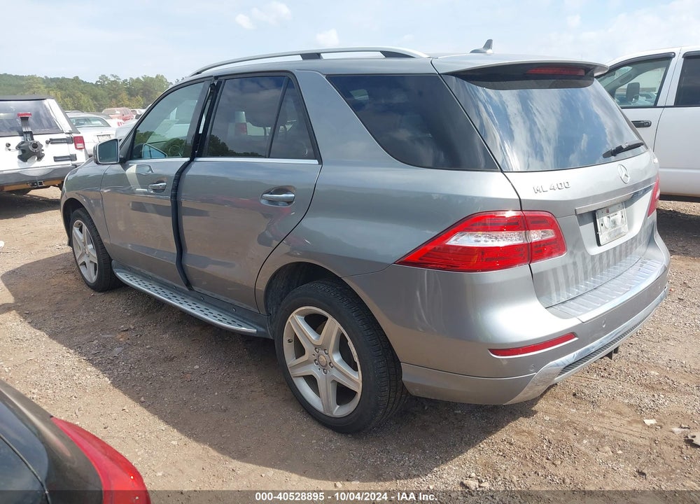 2015 MERCEDES-BENZ M-CLASS ML 400 VIN: 4JGDA5GB8FA535403