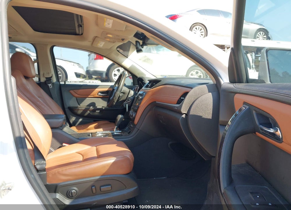 2017 CHEVROLET TRAVERSE PREMIER VIN: 1GNKRJKD4HJ123785