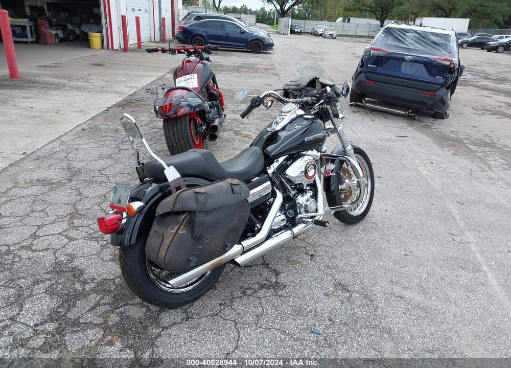 2012 HARLEY-DAVIDSON FXDC DYNA SUPER GLIDE VIN: 1HD1GV415CC304345