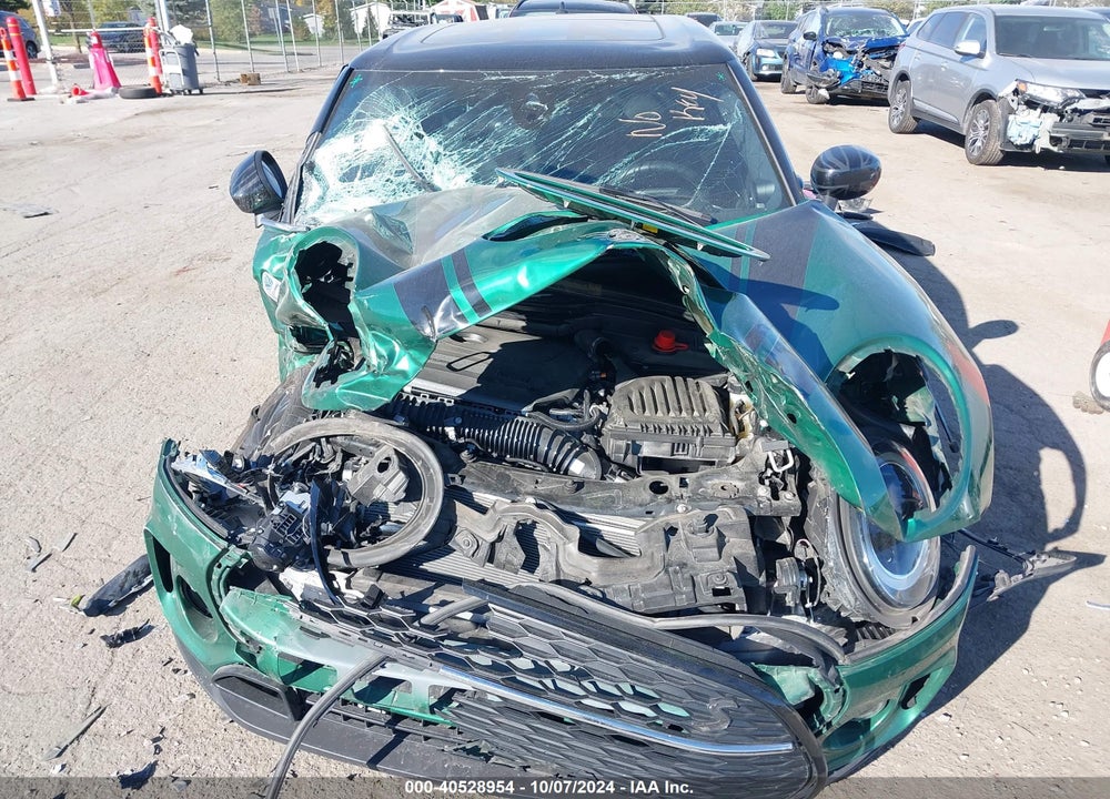 2024 MINI CLUBMAN COOPER S VIN: WMWXJ1C09R2U37569