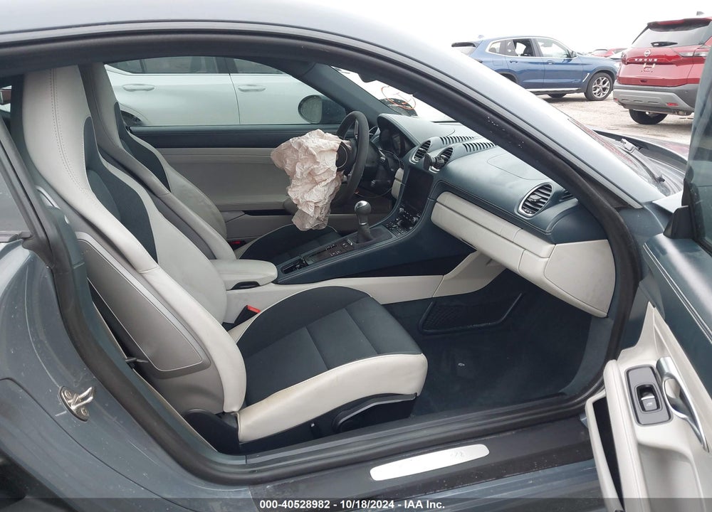 2018 PORSCHE 718 CAYMAN VIN: WP0AA2A80JK261619