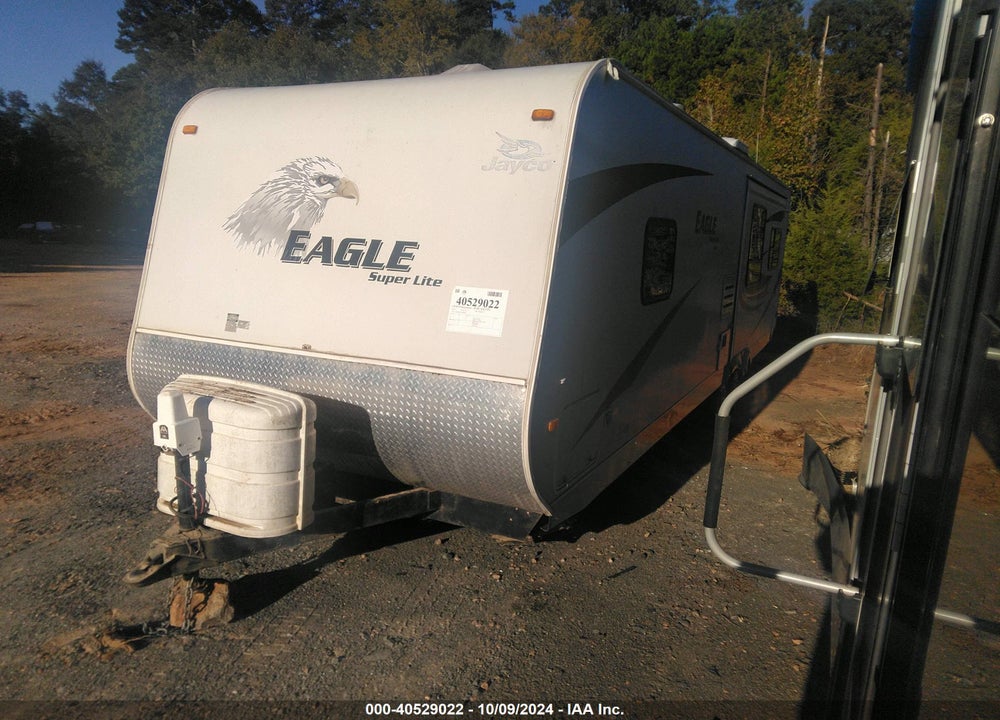 2010 EAGLE EASU VIN: 1UJBJ0BR4A1DG0061