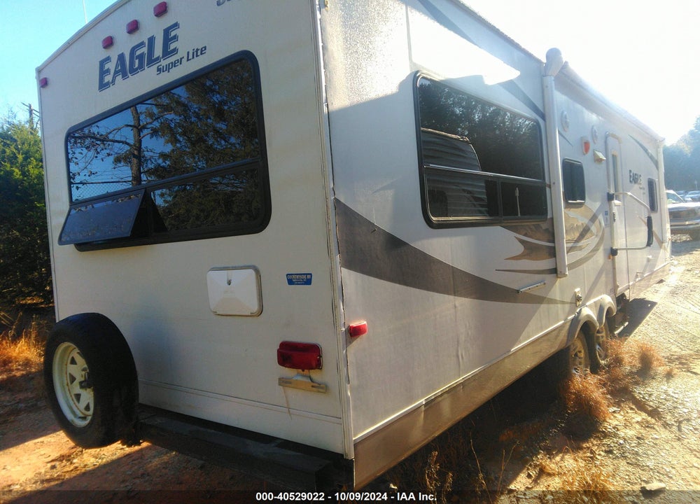 2010 EAGLE EASU VIN: 1UJBJ0BR4A1DG0061