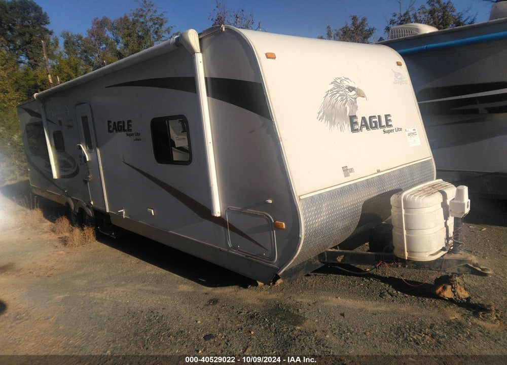 2010 EAGLE EASU VIN: 1UJBJ0BR4A1DG0061