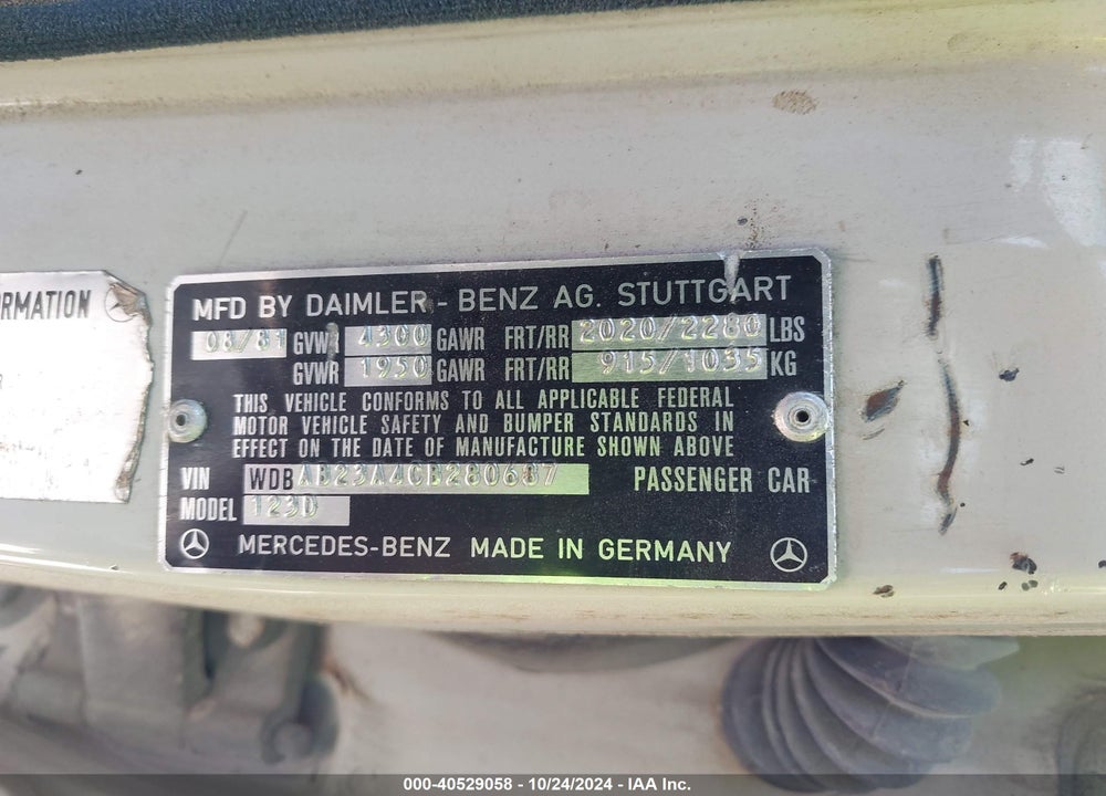 1982 MERCEDES-BENZ 240 D VIN: WDBAB23A4CB280687