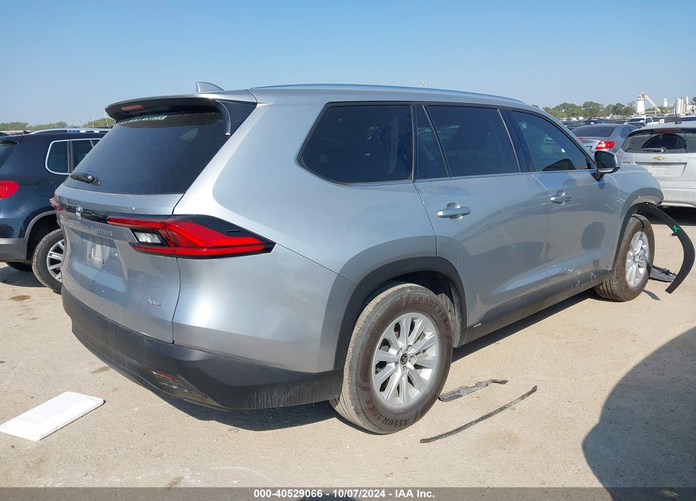 2024 TOYOTA GRAND HIGHLANDER XLE VIN: 5TDAAAA56RS002492