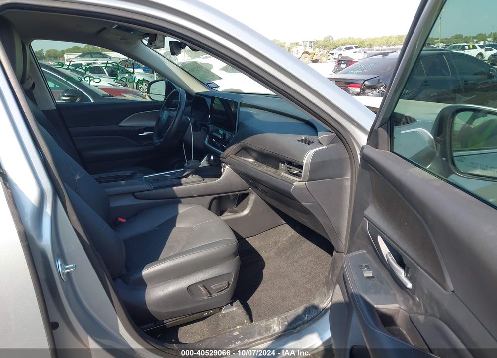 2024 TOYOTA GRAND HIGHLANDER XLE VIN: 5TDAAAA56RS002492
