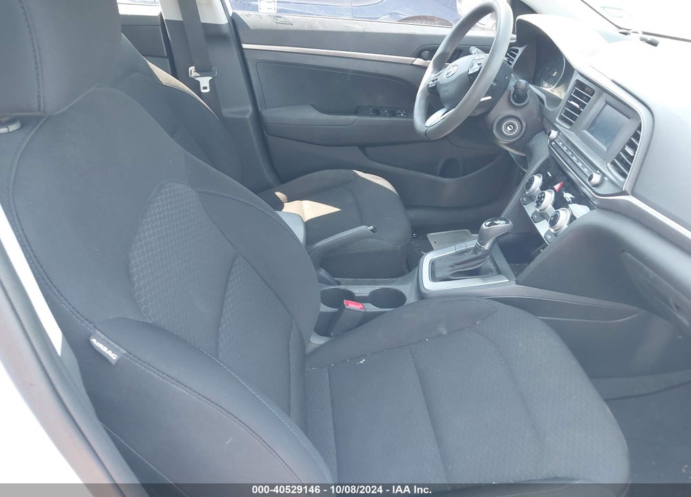 2019 HYUNDAI ELANTRA SE VIN: 5NPD74LF8KH496434