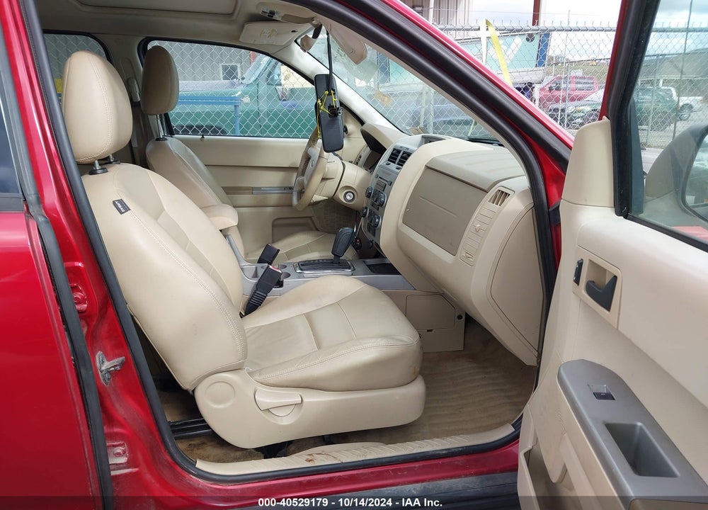 2008 FORD ESCAPE XLT VIN: 1FMCU93128KE68110