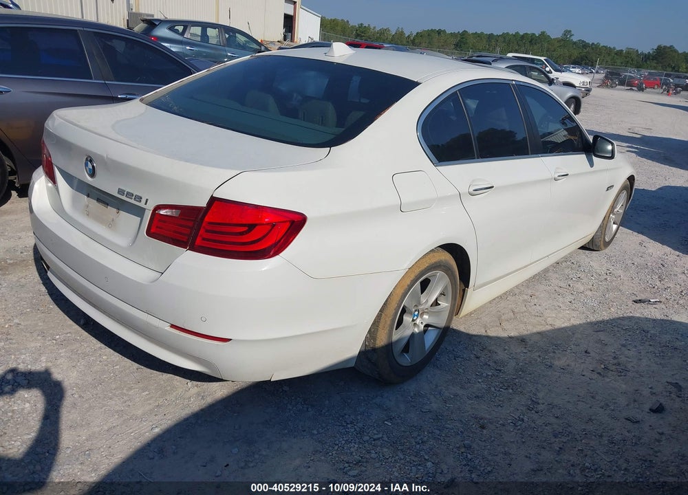 2011 BMW 528I VIN: WBAFR1C53BDS36471