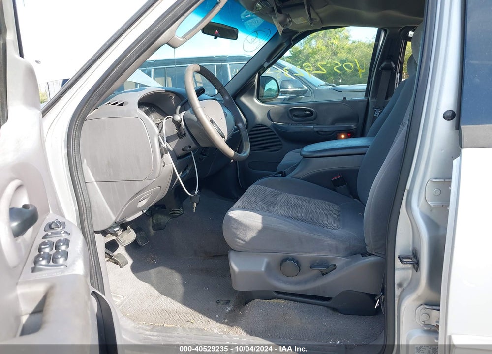 2002 FORD F-150 LARIAT/XLT VIN: 1FTRW08662KD18551