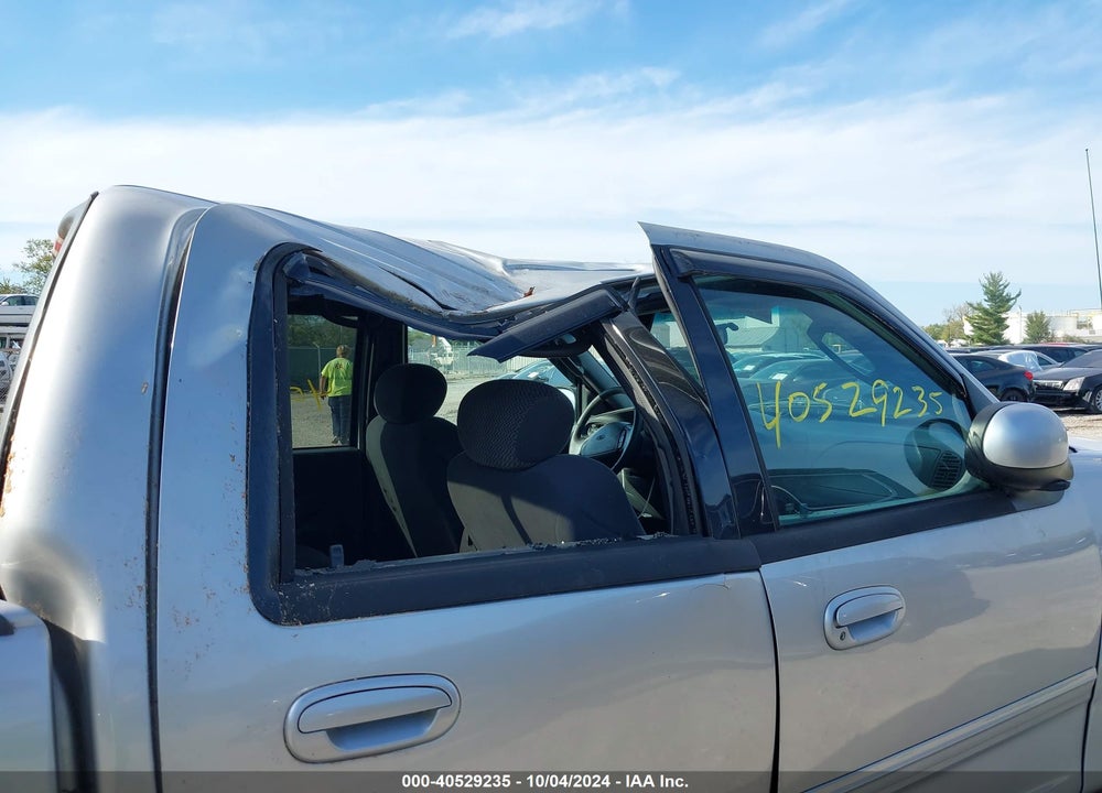 2002 FORD F-150 LARIAT/XLT VIN: 1FTRW08662KD18551