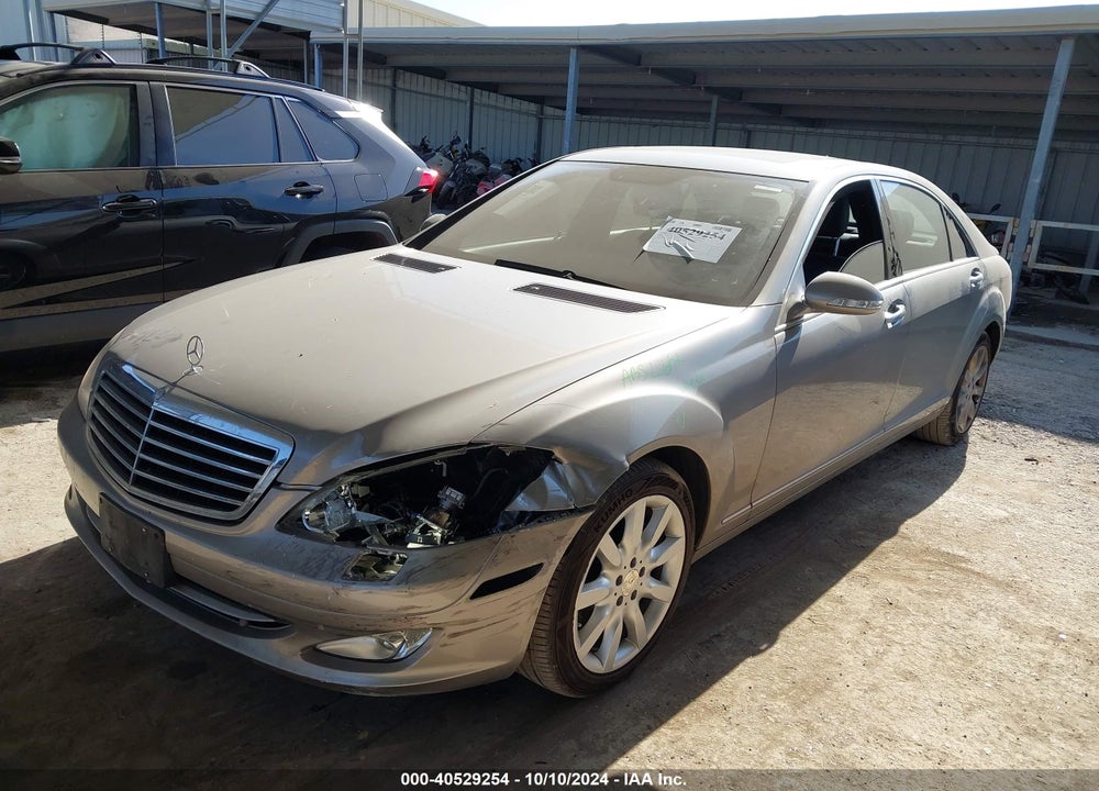 2008 MERCEDES-BENZ S 550 VIN: WDDNG71X58A151059