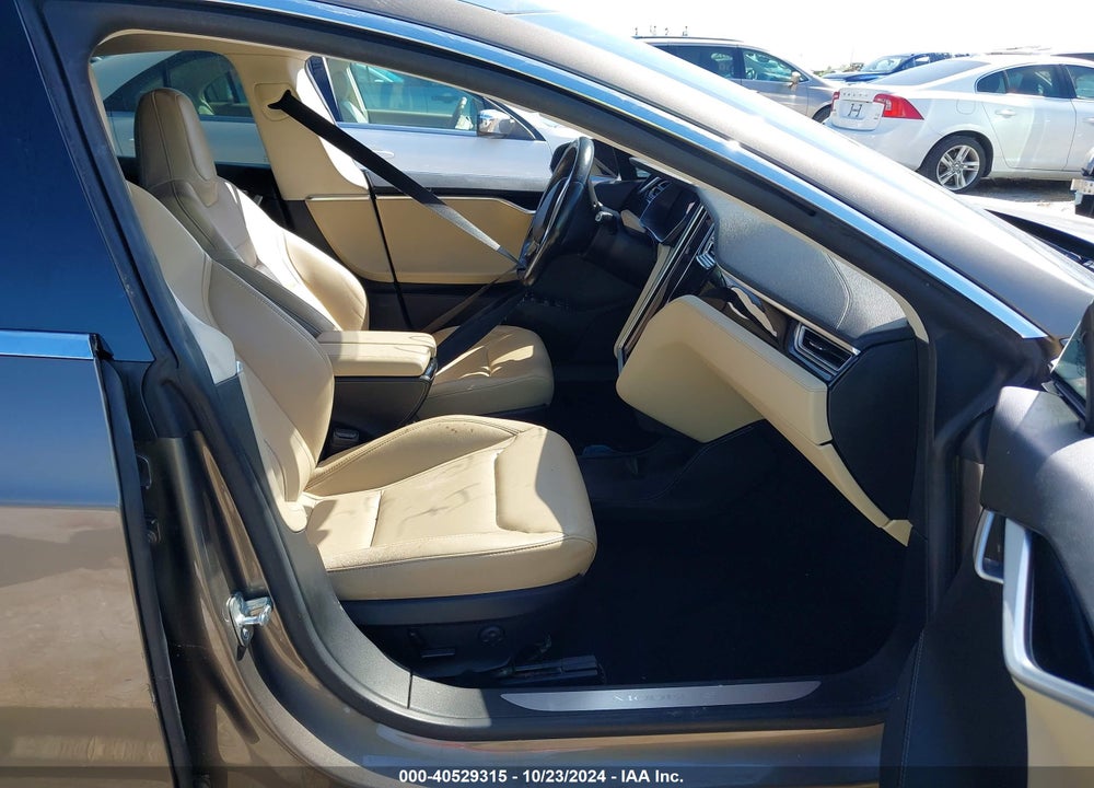 2015 TESLA MODEL S 70D/85D/P85D VIN: 5YJSA1H28FF082619