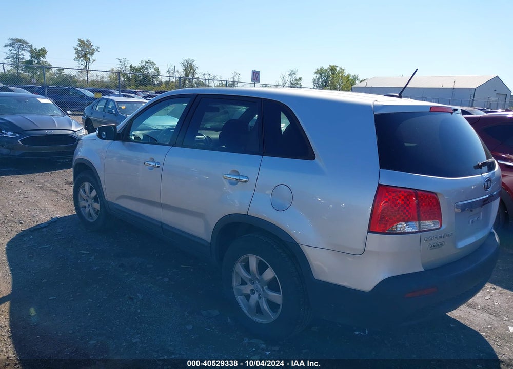 2012 KIA SORENTO LX VIN: 5XYKT3A11CG248412