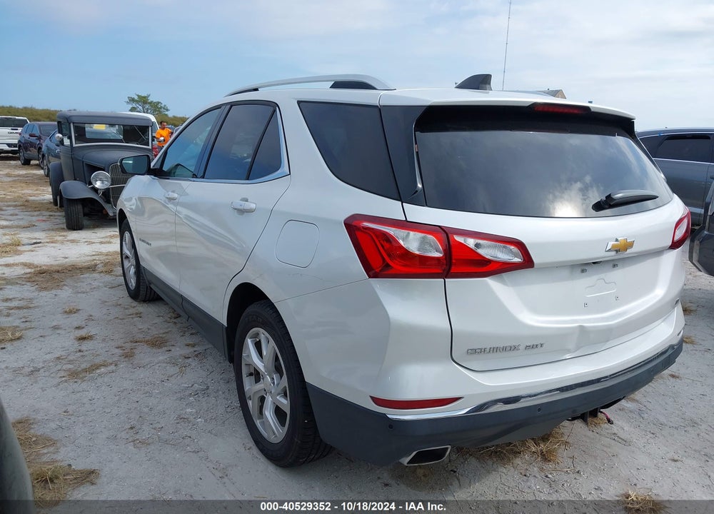 2018 CHEVROLET EQUINOX LT VIN: 2GNAXKEX2J6345435