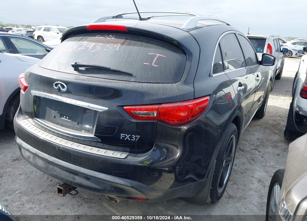 2013 INFINITI FX37 VIN: JN8CS1MU5DM142311
