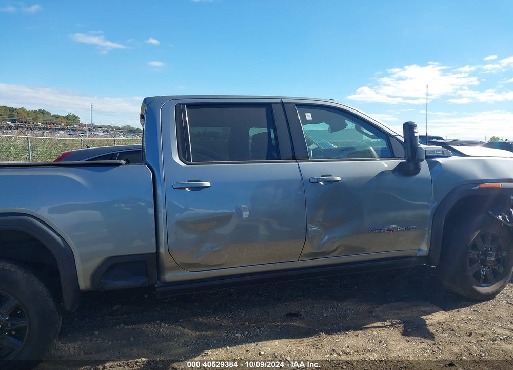 2024 GMC SIERRA 3500HD 4WD  STANDARD BED AT4 VIN: 1GT49VE7XRF165798