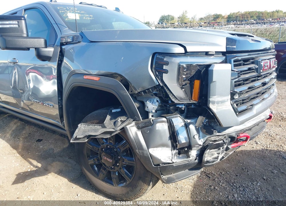 2024 GMC SIERRA 3500HD 4WD  STANDARD BED AT4 VIN: 1GT49VE7XRF165798