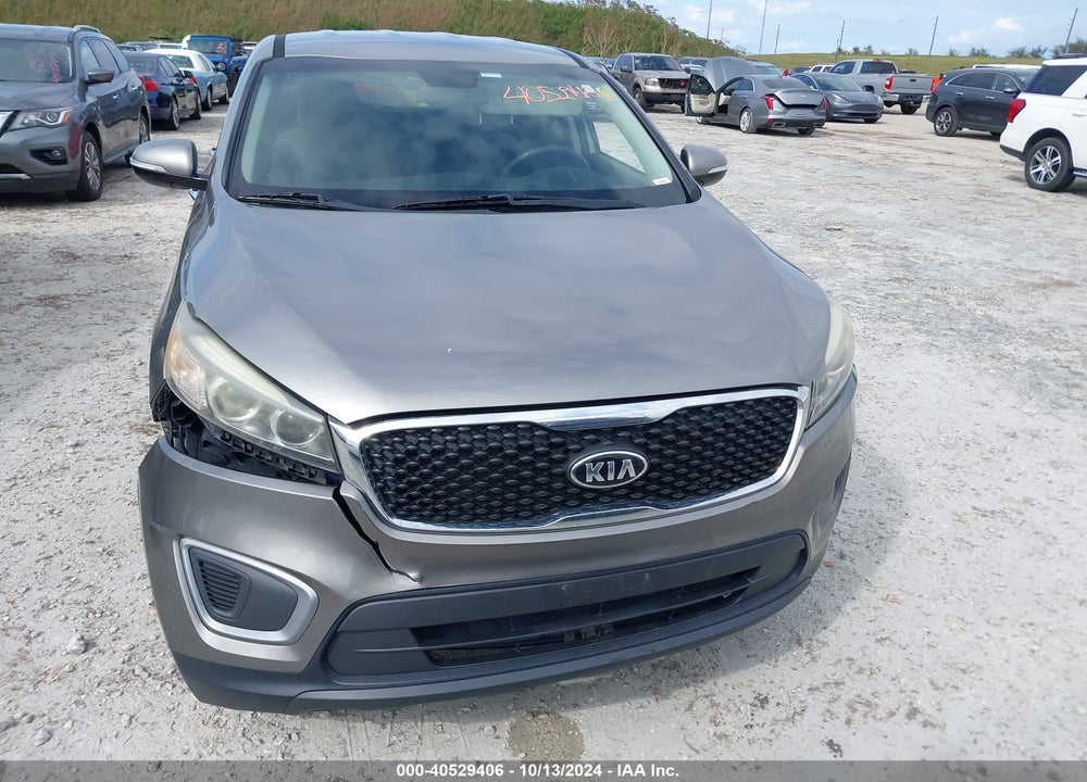 2016 KIA SORENTO 2.4L L VIN: 5XYPG4A30GG167313